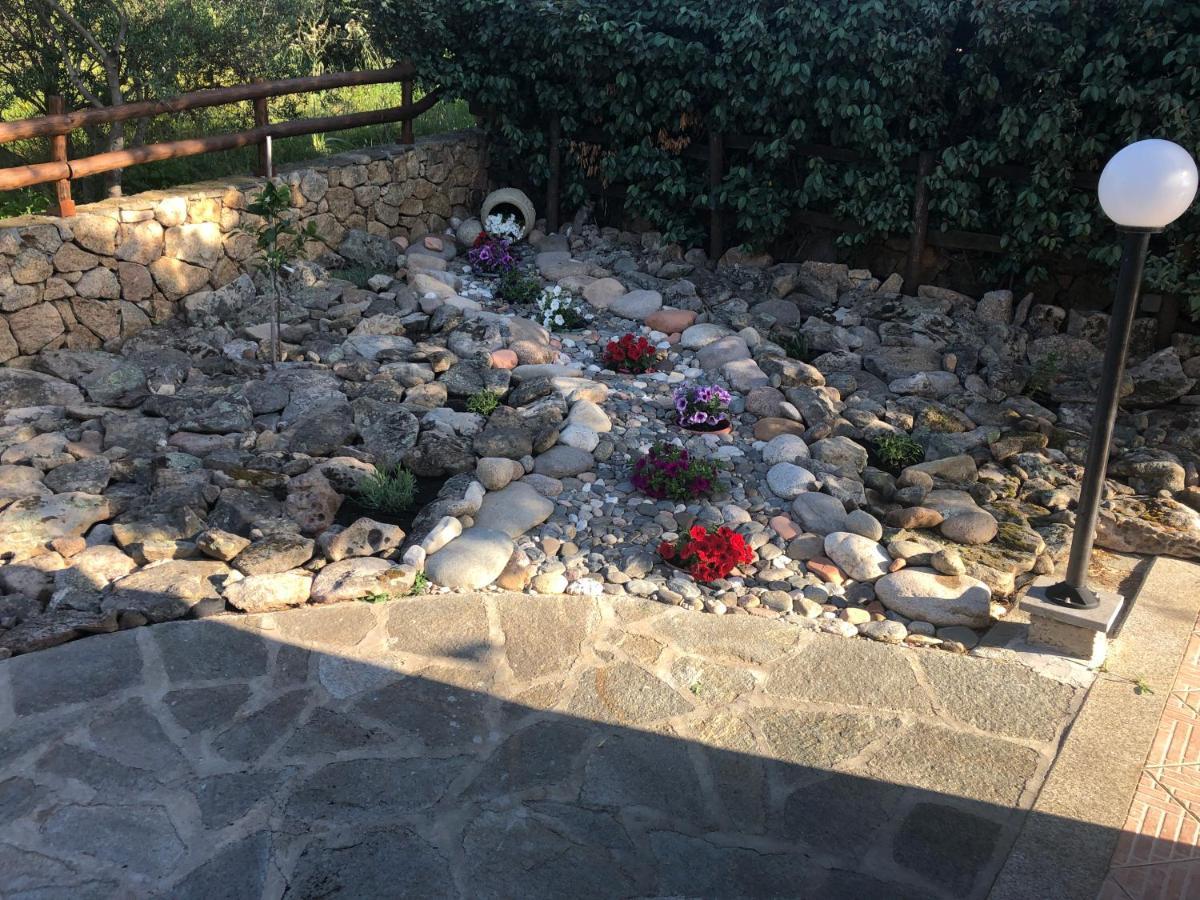 Villa Peonia Budoni Eksteriør billede
